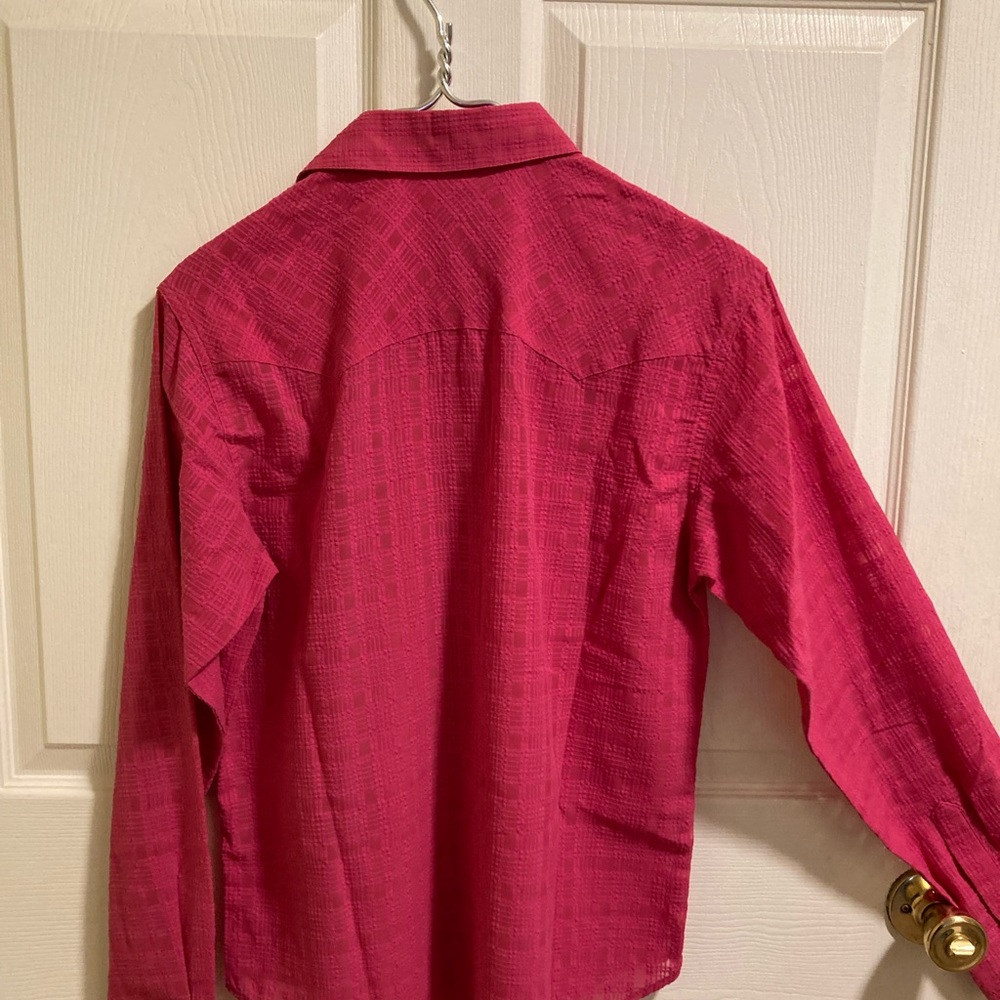 Pink country western button down women’s shirt- $25 - Picture 2 of 2
